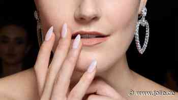 Diese Nagellackfarbe erobert den Frühling 2025