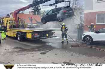 FW-M: Pkw hochgehoben und abgelöscht (Moosach)