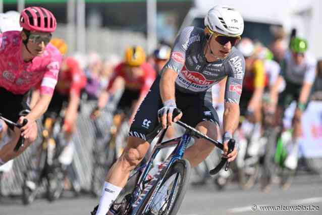 Quinten Hermans (en rest van peloton) moet zich meteen neerleggen bij suprematie van Evenepoel: “Toen Remco nog eens doortrok, moest ik passen”