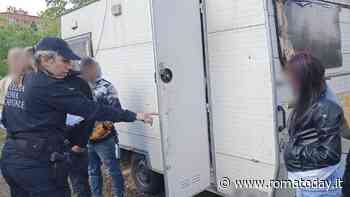 La favela mobile nel parco della Serenissima