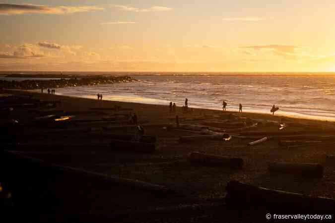 Swimmer at Vancouver’s Wreck Beach presumed drowned after search unsuccessful