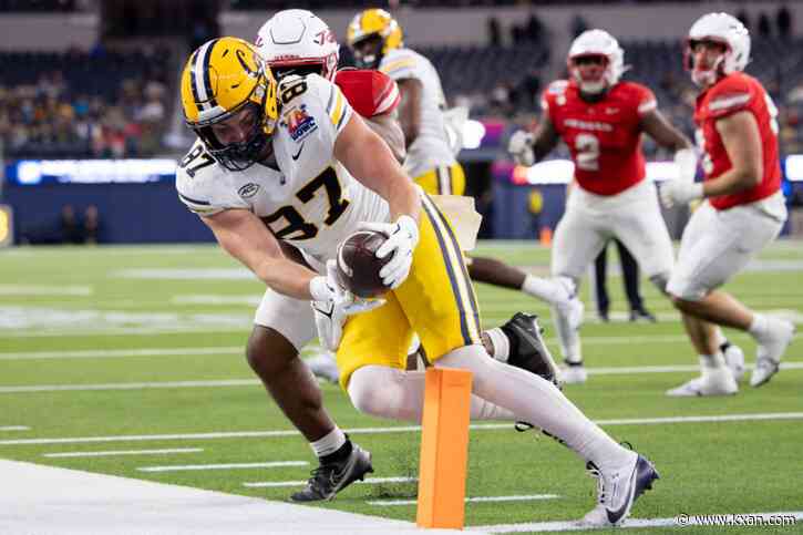 Texas Longhorns land coveted Cal tight end, Maryland 300-pounder in transfer portal