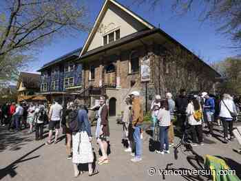 Federal Election: Voters united on 'never 51' as Vancouver advance polls experience long lineups