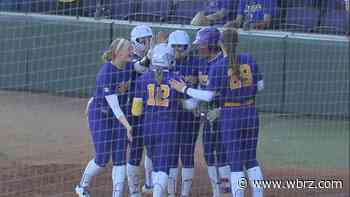 LSU softball even series against Texas with 6-1 win Friday afternoon