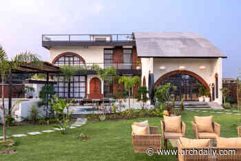 Whispering Arc House / IDIEQ