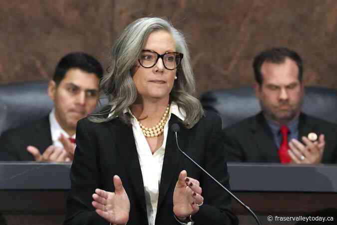 Arizona governor vetoes bill requiring local officials to help with federal immigration efforts