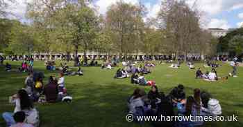 Hour-by-hour weather forecast for London today