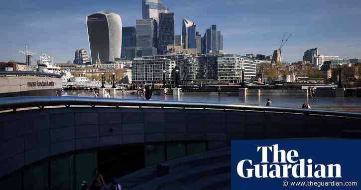 UK banks expected to win shareholder approval for big pay rises for bosses