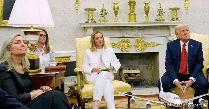 Meloni-Übersetzerin nach Aussetzer bei Trump zerknirscht