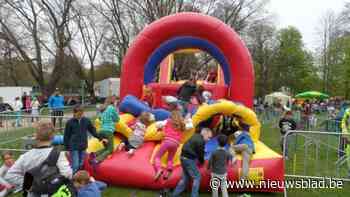 Schelle en Hemiksem spelen tijdens Buitenspeeldag samen in gemeentelijk park