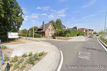 Twee fietsers lichtgewond na aanrijding met auto