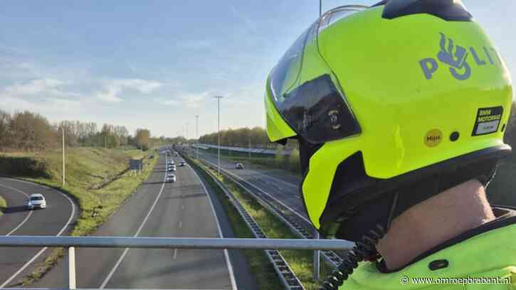 Torenhoge boetes voor drie motorrijders die door de stad racen