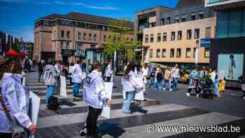 Bite Back wil Vlaams verbod op doden van 24 miljoen eendagskuikens: “Onrendabele haantjes worden vergast”