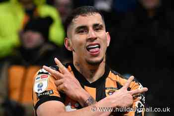 Hull City complete first summer signing as midfielder triggers transfer clause