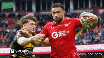 Scarlets edge out Dragons with second-half comeback