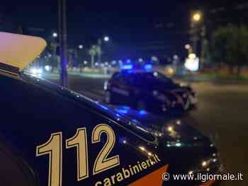 Minaccia il prete in chiesa e si spoglia in piazza: la follia del marocchino