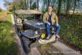 Michel rijdt met een legerjeep die WOII meemaakte: “Geen enkele nieuwe auto start zo snel als deze jongen”