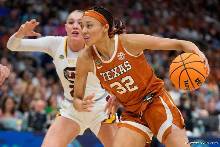 Key piece for Longhorns' Final Four team hits transfer portal