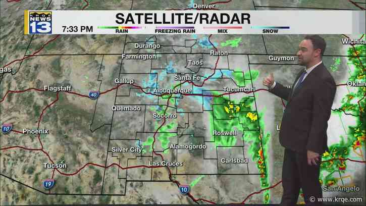 Snow and rain showers move out of New Mexico overnight
