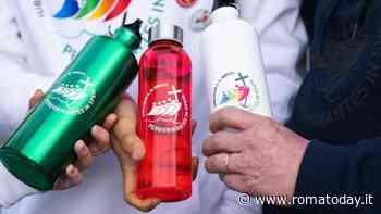 La croce da abbracciare, le miniature dei santi e il plumcake giubilare. Tutti i prodotti griffati dell'Anno Santo