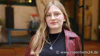 Mobbing und Schicksalsschläge: So erobert Antonia Wierer (18) aus Maitenbeth die Poetry-Bühne