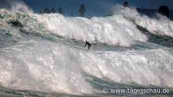 Sechs Menschen ertrinken bei meterhohen Wellen in Australien
