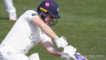 Compton leads Kent resistance against Gloucs