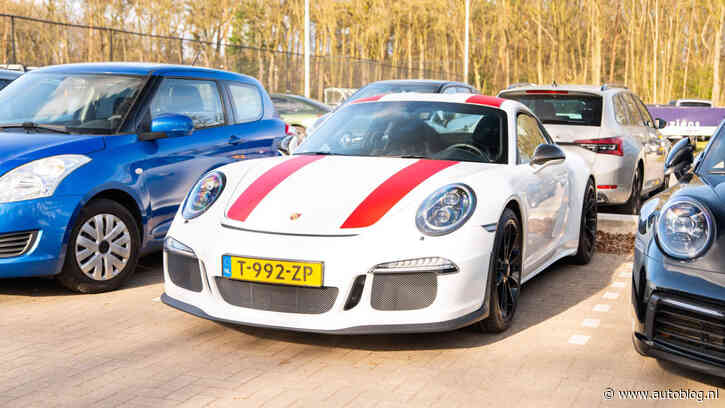 Kijk, iemand durft in zijn 911 R te rijden!