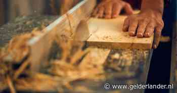 Nieuwe schuur van Ans (60) blijkt bouwval: ‘Kan ’m eens gebruiken’