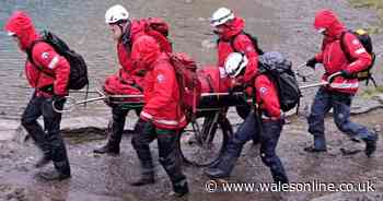 Hiker suffers suspected broken leg during Good Friday walk up Yr Wyddfa