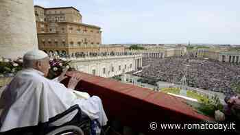 Il Papa a piazza San Pietro per la benedizione Urbi er Orbi: "No al riarmo, a Gaza distruzione e morte"
