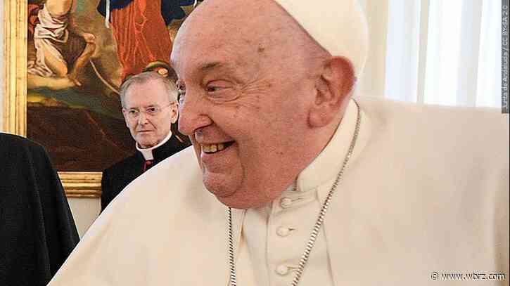 Pope Francis emerges from convalescence on Easter, delights crowd with popemobile tour