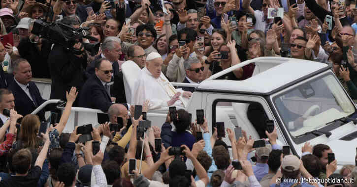 Presente a Pasqua, nonostante tutto: la resistenza di Papa Francesco per dare un messaggio al mondo (e ai cardinali)