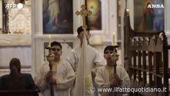 Siria, i cristiani celebrano la prima Pasqua dopo la caduta di Assad: il video da Damasco