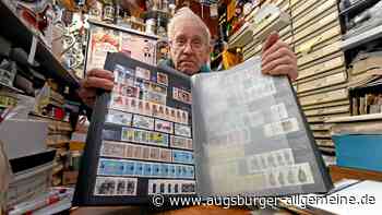 Er ist Herr über Millionen von Briefmarken