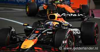 LIVE Formule 1 | Max Verstappen vanaf pole op jacht naar tweede zege van het seizoen in bloedheet Saoedi-Arabië