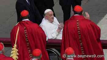 Pope Francis emerges from convalescence on Easter, delights crowd with popemobile tour