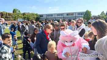 Ruim driehonderd aanwezigen genieten van succesvolle paaseierenworp