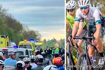 VIDEO. Grote valpartij bij wielerwedstrijd voor amateurs, en uiteindelijk zelfs annulatie: “Mijn nieuwe fiets van 10.000 euro is voor de vuilnisbak”
