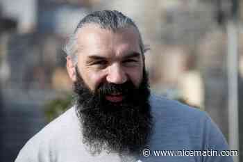 "Tout va très bien, je n'ai aucun souci dans ma vie de tous les jours": après la très forte inquiétude sur ses pertes de mémoire, Sébastien Chabal donne de ses nouvelles