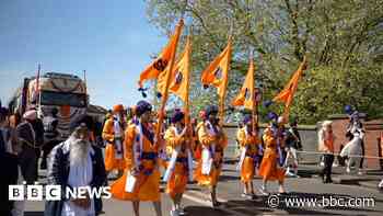 Thousands in Sikh community celebrate Vaisakhi