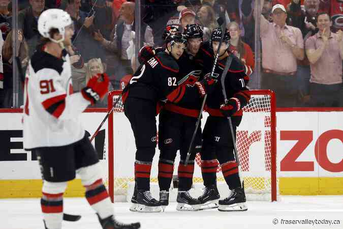 Hurricanes take Game 1 over Devils 4-1