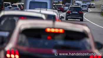 Langer Rückreise-Stau vor dem Gotthard-Südportal