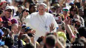 "Großer Papst der Geschichte": Theologe: Franziskus wollte "verbeulte Kirche" nah bei den Menschen