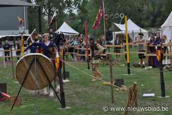 Themafiguur Wuitens brengt bezoekers met teletijdmachine even terug naar middeleeuwen