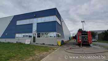 Industriebrand bij lakkerij in Opglabbeek snel onder controle: “Dankzij alerte werknemers”