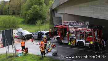 Unfall bei Marktl: Burghauser in Lebensgefahr – sechs weitere Menschen teils schwerst verletzt