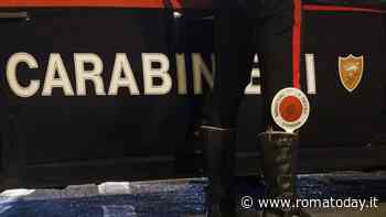 Fermati per un controllo, in auto chiavi alterate e attrezzi per lo scasso