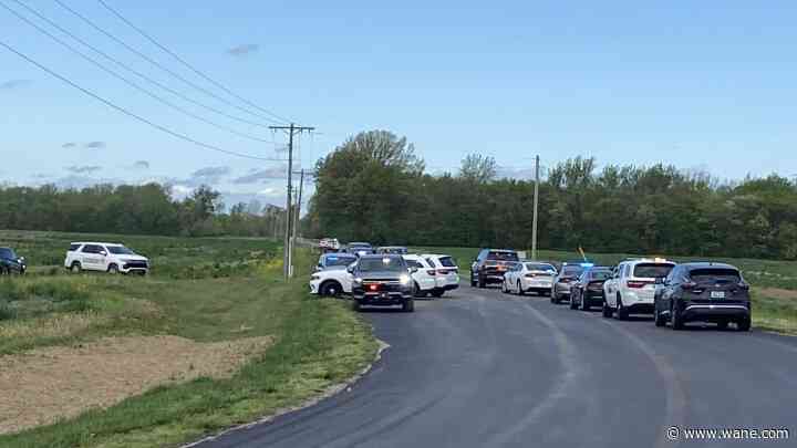 Video shows start of police chase where suspect steals cop car