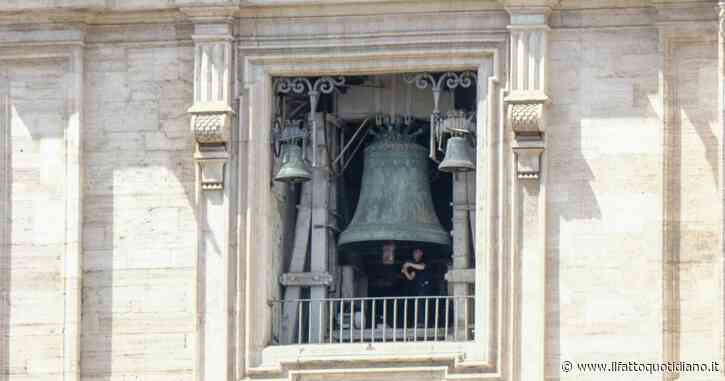 L’incidente e la soluzione improvvisata: ecco perché le campane di San Pietro hanno suonato in ritardo per la morte di Papa Francesco